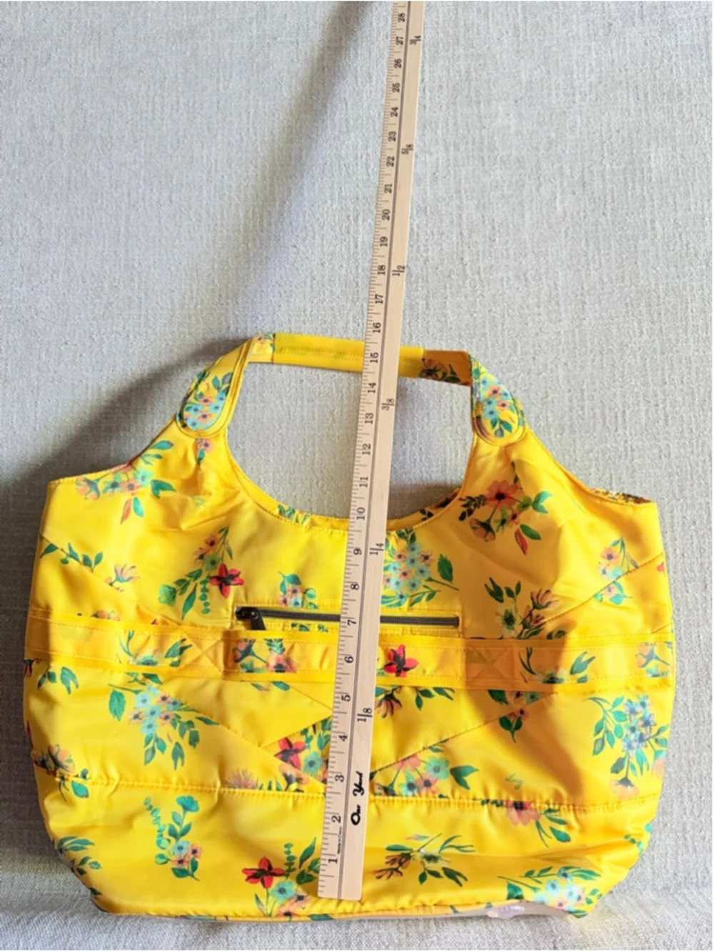 Lug Gondola SE Tote Bag in Bouquet Yellow floral new with tags